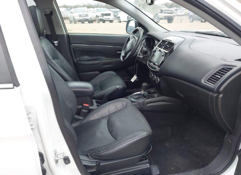 Photo 5 of 2015 Mitsubishi Outlander SPORT SE (VIN 4A4AP4AU4FE012231)