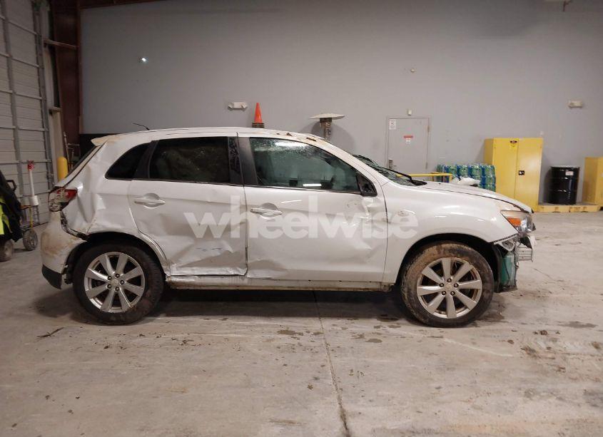 Photo 14 of 2014 Mitsubishi Outlander SPORT SE (VIN 4A4AP4AU6EE027621)