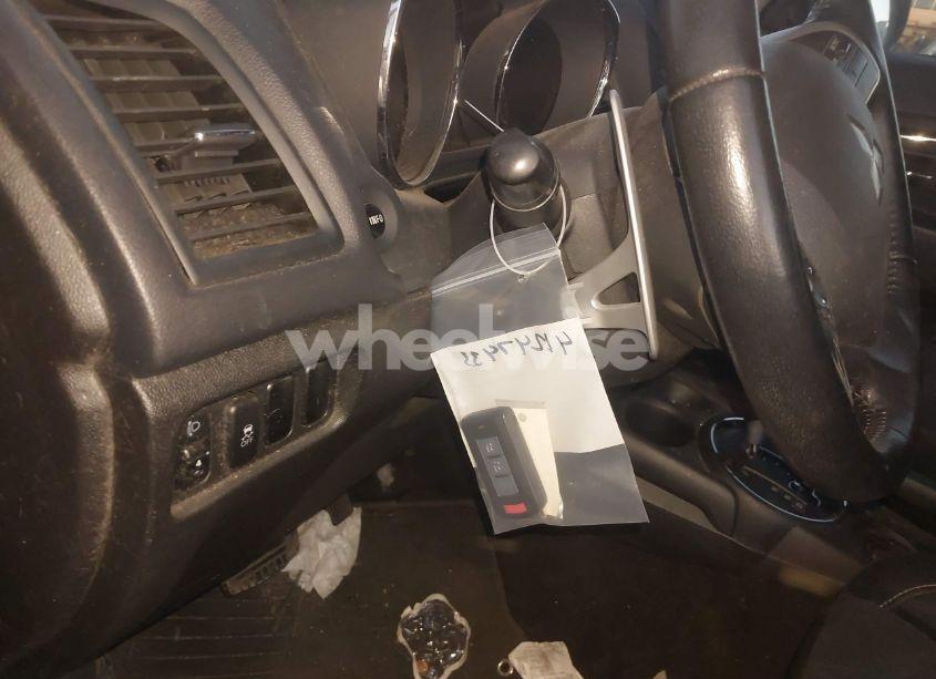 Photo 13 of 2015 Mitsubishi Outlander SPORT SE (VIN 4A4AP4AU6FE055730)