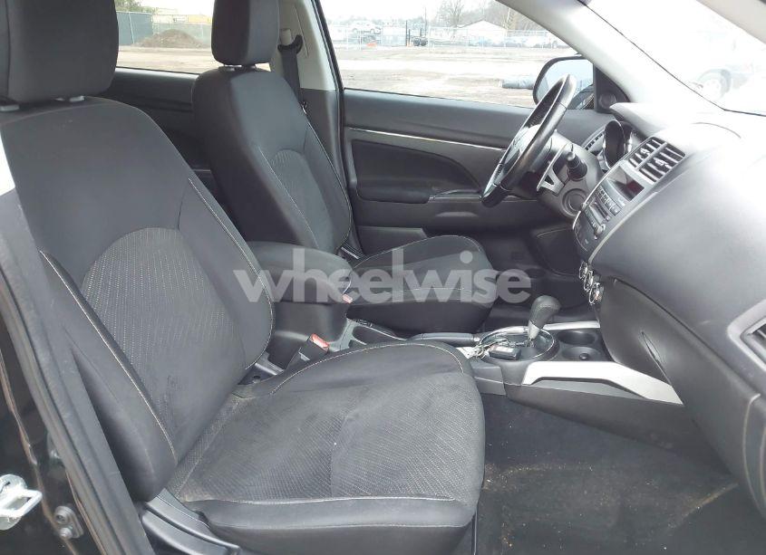 Photo 5 of 2013 Mitsubishi Outlander SPORT SE (VIN 4A4AP4AU7DE014729)