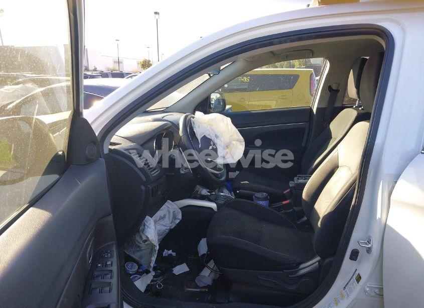 Photo 5 of 2014 Mitsubishi Outlander SPORT SE (VIN 4A4AP4AU7EE021844)