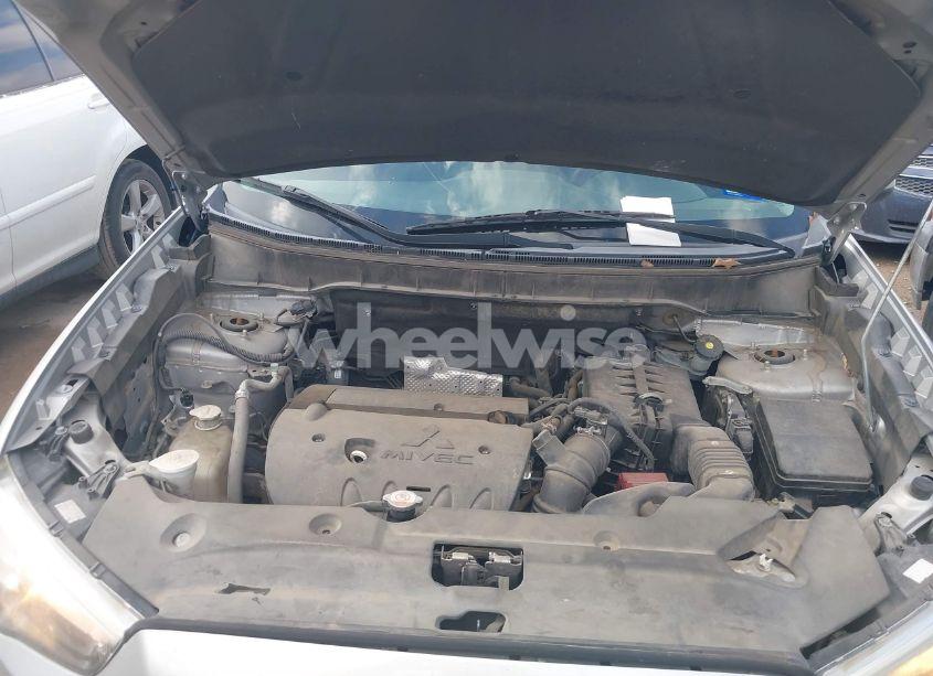 Photo 10 of 2015 Mitsubishi Outlander SPORT SE (VIN 4A4AP4AU7FE060726)