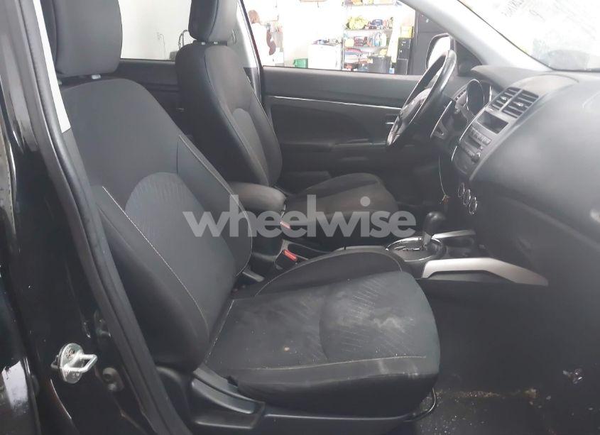 Photo 5 of 2013 Mitsubishi Outlander SPORT SE (VIN 4A4AP4AU8DE020605)