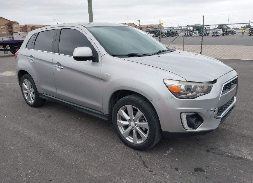 2015 Mitsubishi Outlander SPORT SE (VIN 4A4AP4AU8FE053848) main photo