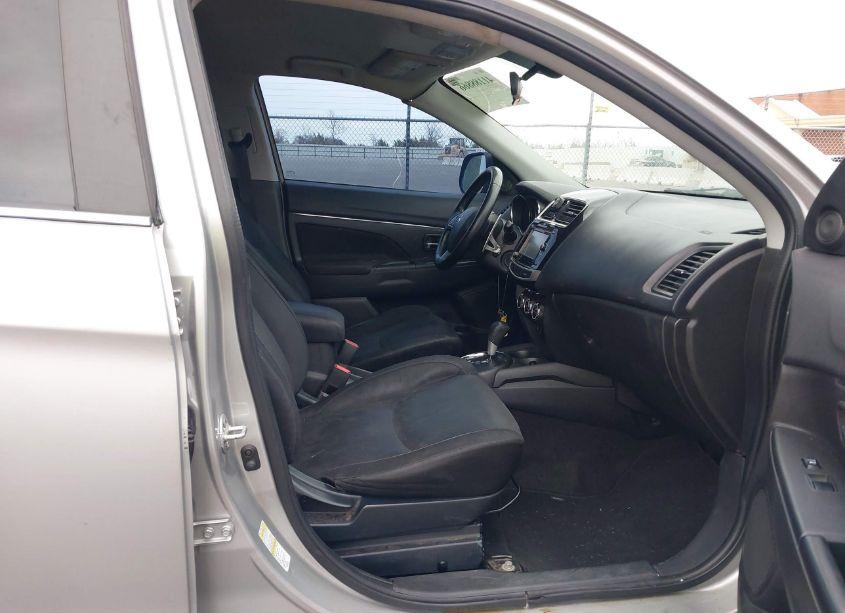 Photo 5 of 2015 Mitsubishi Outlander SPORT SE (VIN 4A4AP4AU8FE053848)