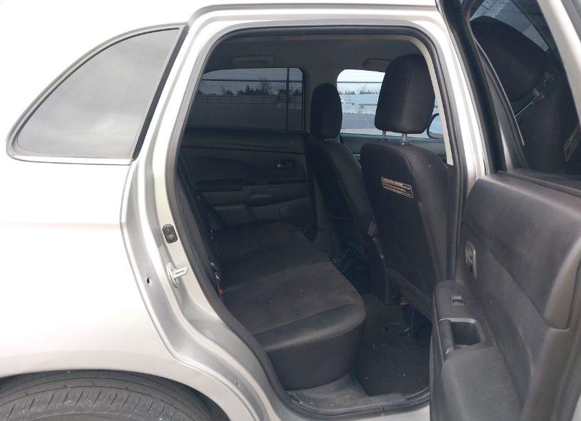 Photo 8 of 2015 Mitsubishi Outlander SPORT SE (VIN 4A4AP4AU8FE053848)