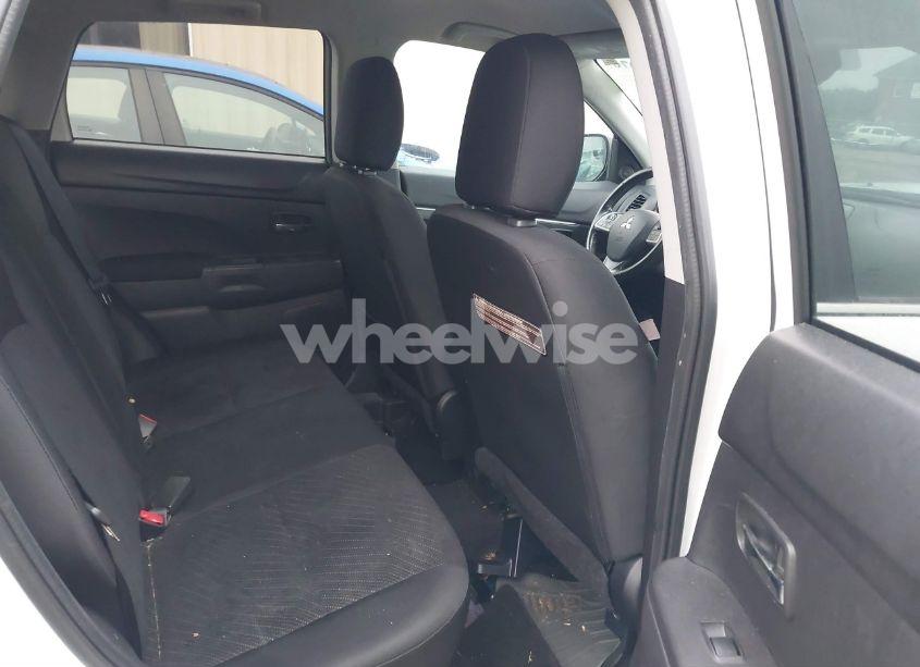 Photo 8 of 2015 Mitsubishi Outlander SPORT SE (VIN 4A4AP4AU9FE002150)