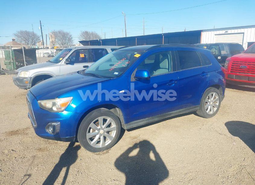 Photo 2 of 2015 Mitsubishi Outlander SPORT SE (VIN 4A4AP4AU9FE034211)