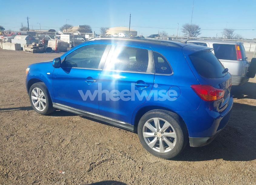 Photo 3 of 2015 Mitsubishi Outlander SPORT SE (VIN 4A4AP4AU9FE034211)