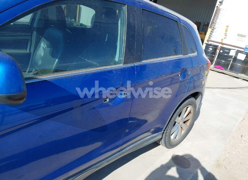 Photo 6 of 2015 Mitsubishi Outlander SPORT SE (VIN 4A4AP4AU9FE038033)