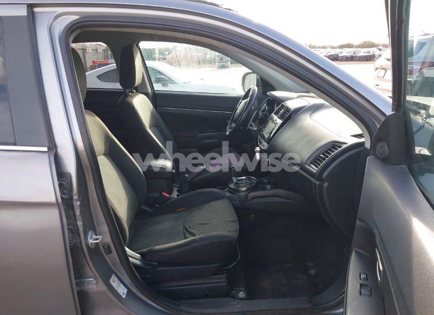 Photo 5 of 2015 Mitsubishi Outlander SPORT (VIN 4A4AP4AW4FE035266)