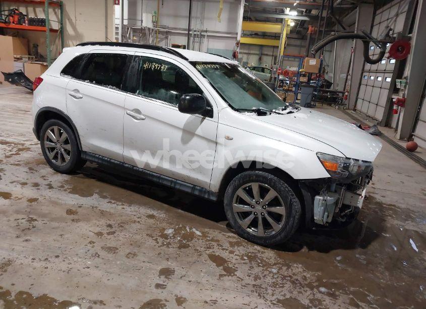 2013 Mitsubishi Outlander SPORT LE (VIN 4A4AP5AU1DE024002) main photo