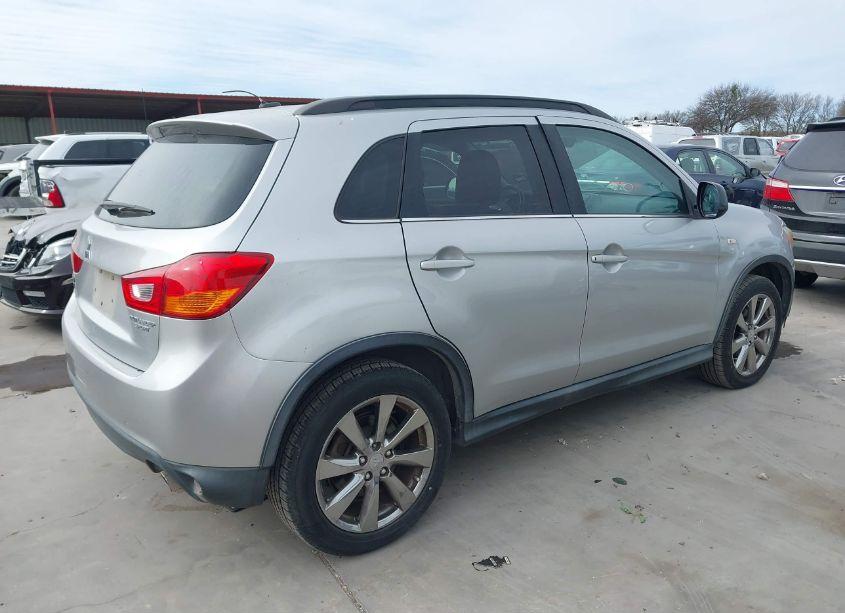 Photo 4 of 2013 Mitsubishi Outlander SPORT LE (VIN 4A4AP5AU9DE018724)