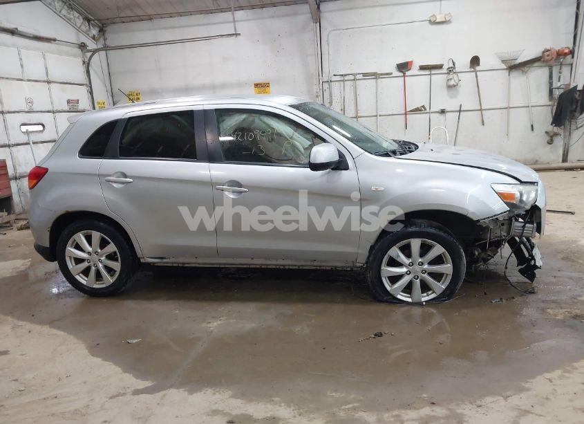 Photo 13 of 2013 Mitsubishi Outlander SPORT ES (VIN 4A4AR3AU1DE015735)