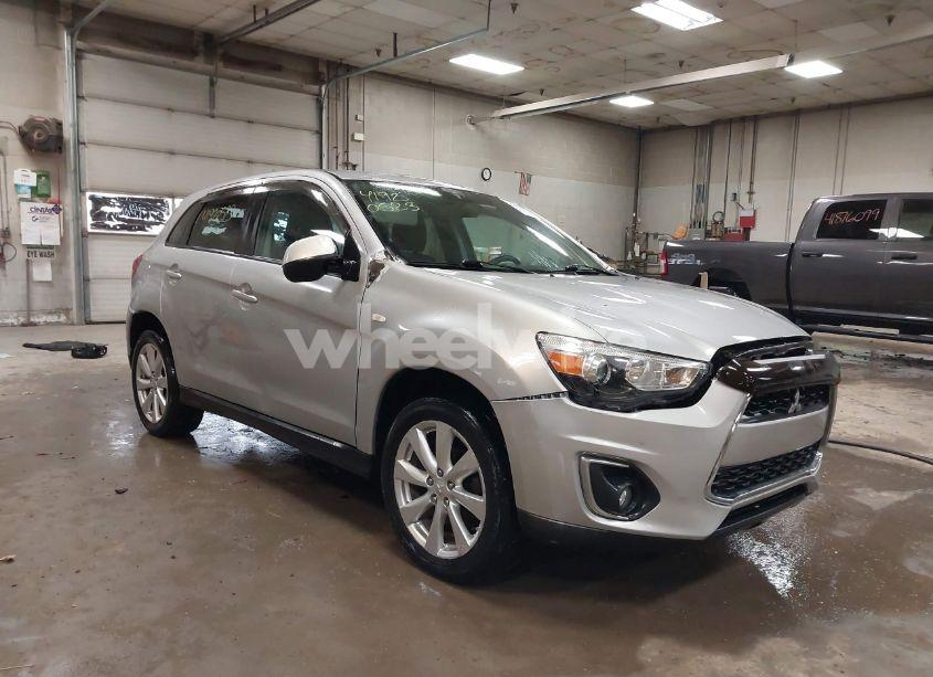 2015 Mitsubishi Outlander SPORT ES (VIN 4A4AR3AU1FE043294) main photo