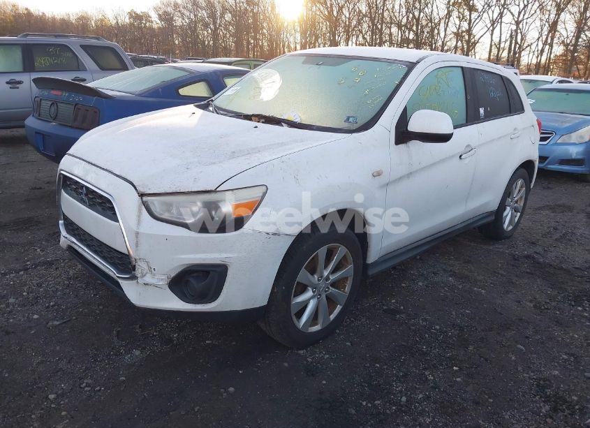 Photo 2 of 2013 Mitsubishi Outlander SPORT ES (VIN 4A4AR3AU3DE008821)