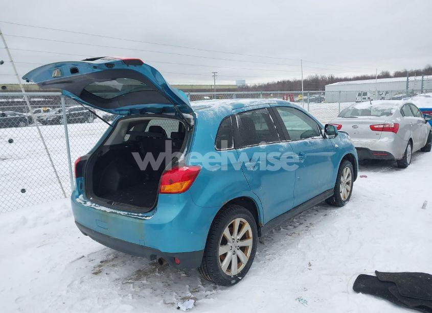 Photo 4 of 2013 Mitsubishi Outlander SPORT ES (VIN 4A4AR3AU5DE008996)