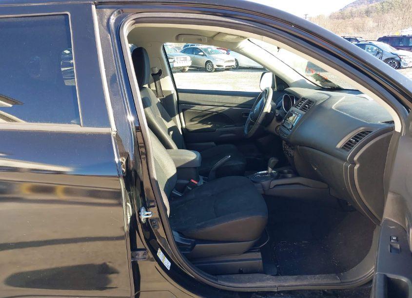 Photo 4 of 2015 Mitsubishi Outlander SPORT ES (VIN 4A4AR3AU5FE026191)