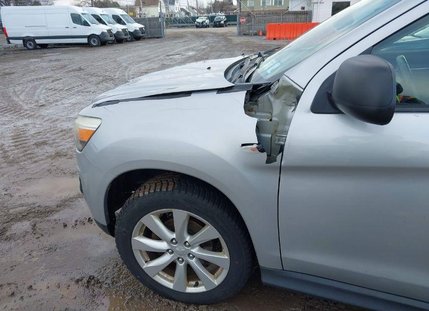 Photo 6 of 2013 Mitsubishi Outlander SPORT ES (VIN 4A4AR3AU7DE005761)