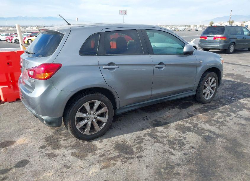 Photo 4 of 2015 Mitsubishi Outlander SPORT ES (VIN 4A4AR3AU7FE003673)