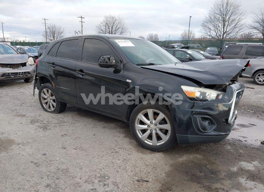 2014 Mitsubishi Outlander SPORT ES (VIN 4A4AR3AU8EE012302) main photo