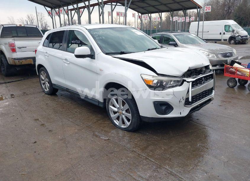2015 Mitsubishi Outlander SPORT ES (VIN 4A4AR3AU8FE022569) main photo