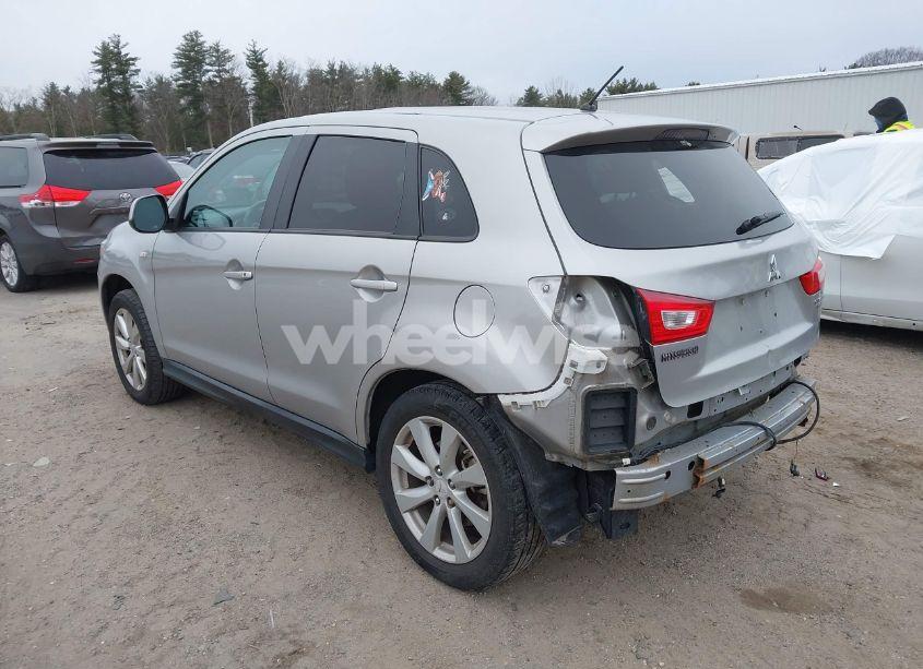 Photo 3 of 2015 Mitsubishi Outlander SPORT ES (VIN 4A4AR3AU8FE058729)