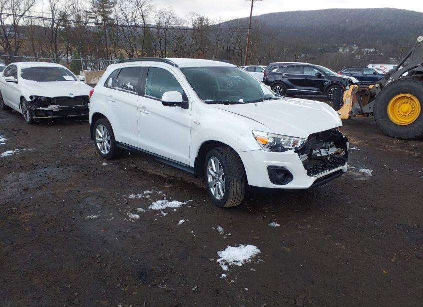 2015 Mitsubishi Outlander SPORT ES (VIN 4A4AR3AW0FE029145) main photo