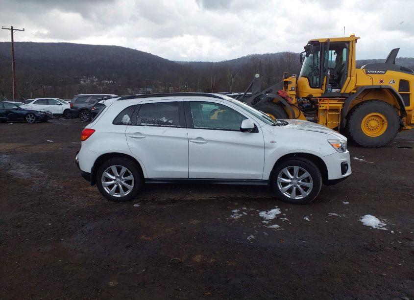 Photo 13 of 2015 Mitsubishi Outlander SPORT ES (VIN 4A4AR3AW0FE029145)