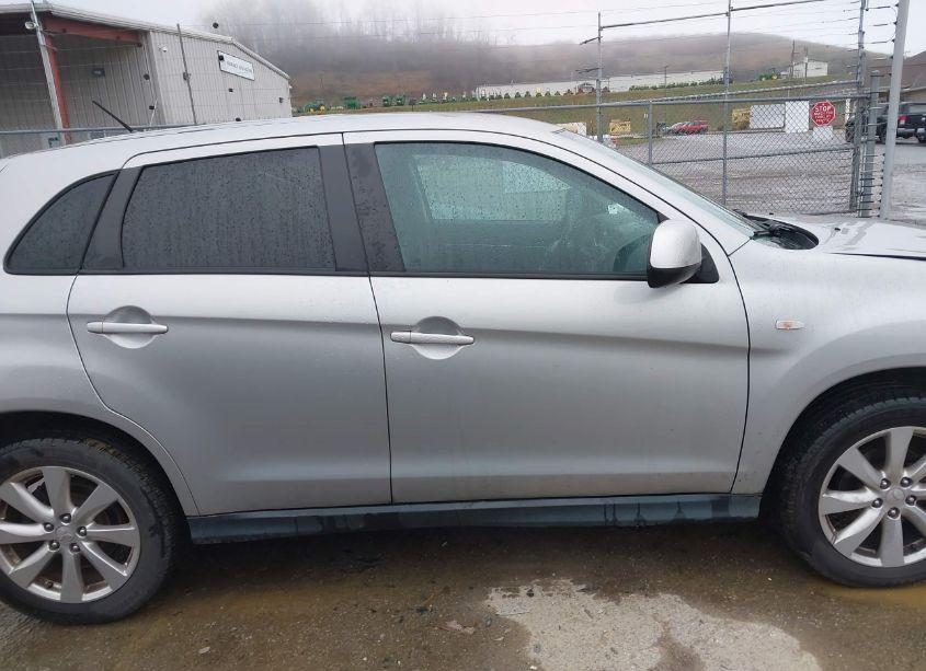 Photo 14 of 2015 Mitsubishi Outlander SPORT ES (VIN 4A4AR3AW0FE049590)