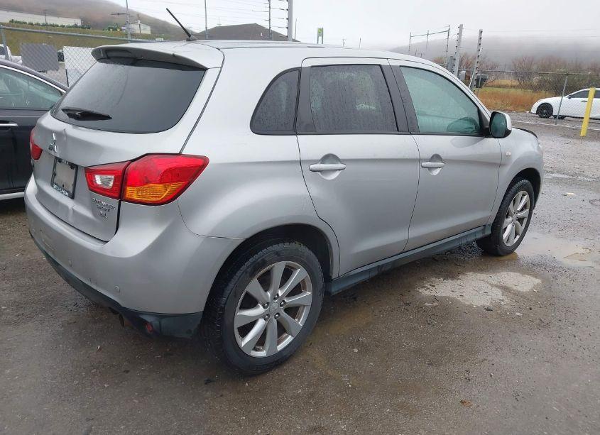 Photo 4 of 2015 Mitsubishi Outlander SPORT ES (VIN 4A4AR3AW0FE049590)