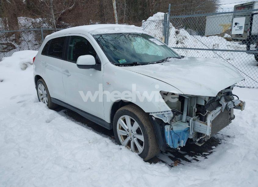 2015 Mitsubishi Outlander SPORT ES (VIN 4A4AR3AW5FE034552) main photo