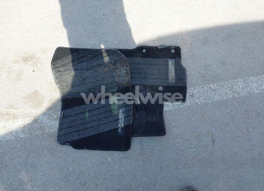 Photo 12 of 2015 Mitsubishi Outlander SPORT SE (VIN 4A4AR4AU0FE004153)