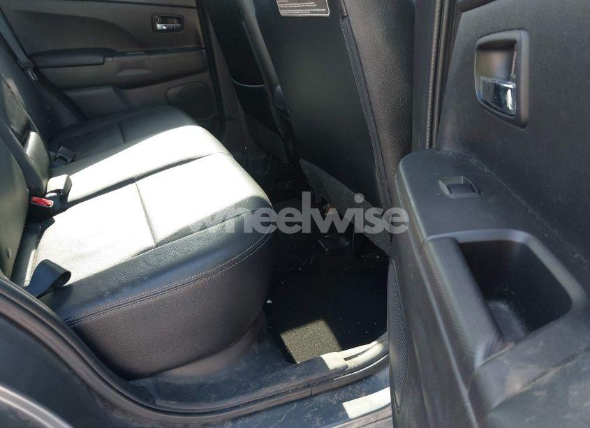 Photo 8 of 2015 Mitsubishi Outlander SPORT SE (VIN 4A4AR4AU0FE004153)