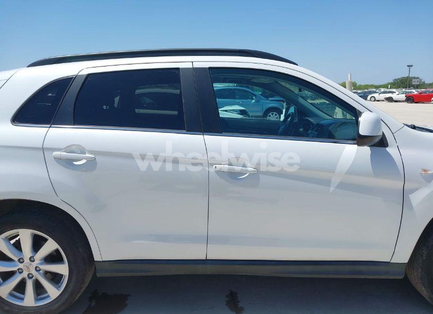 Photo 13 of 2015 Mitsubishi Outlander SPORT SE (VIN 4A4AR4AU0FE025228)