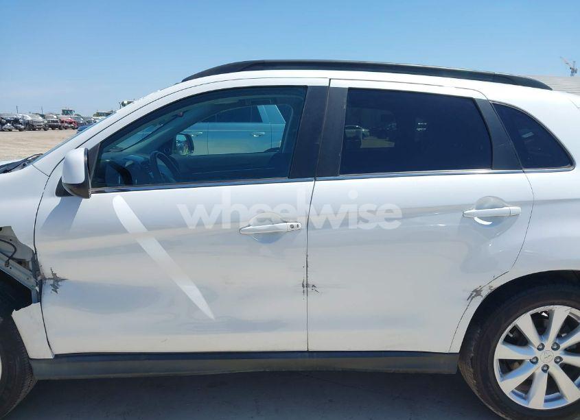 Photo 14 of 2015 Mitsubishi Outlander SPORT SE (VIN 4A4AR4AU0FE025228)