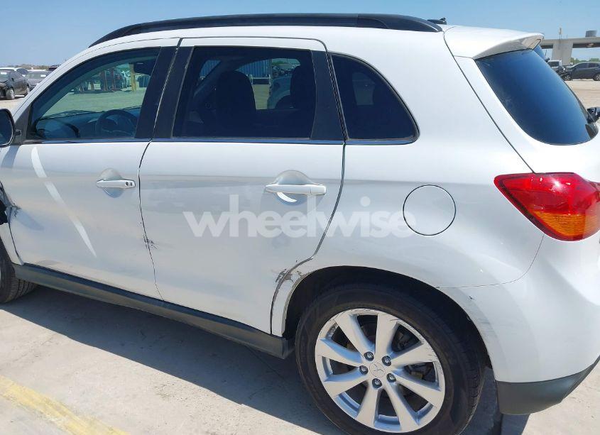 Photo 17 of 2015 Mitsubishi Outlander SPORT SE (VIN 4A4AR4AU0FE025228)