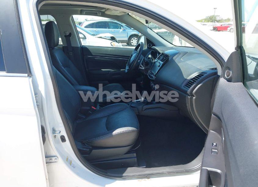 Photo 5 of 2015 Mitsubishi Outlander SPORT SE (VIN 4A4AR4AU0FE025228)