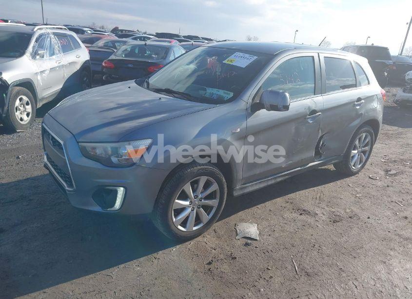 Photo 2 of 2015 Mitsubishi Outlander SPORT SE (VIN 4A4AR4AU1FE015419)