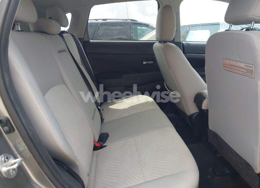 Photo 8 of 2015 Mitsubishi Outlander SPORT SE (VIN 4A4AR4AU1FE043026)