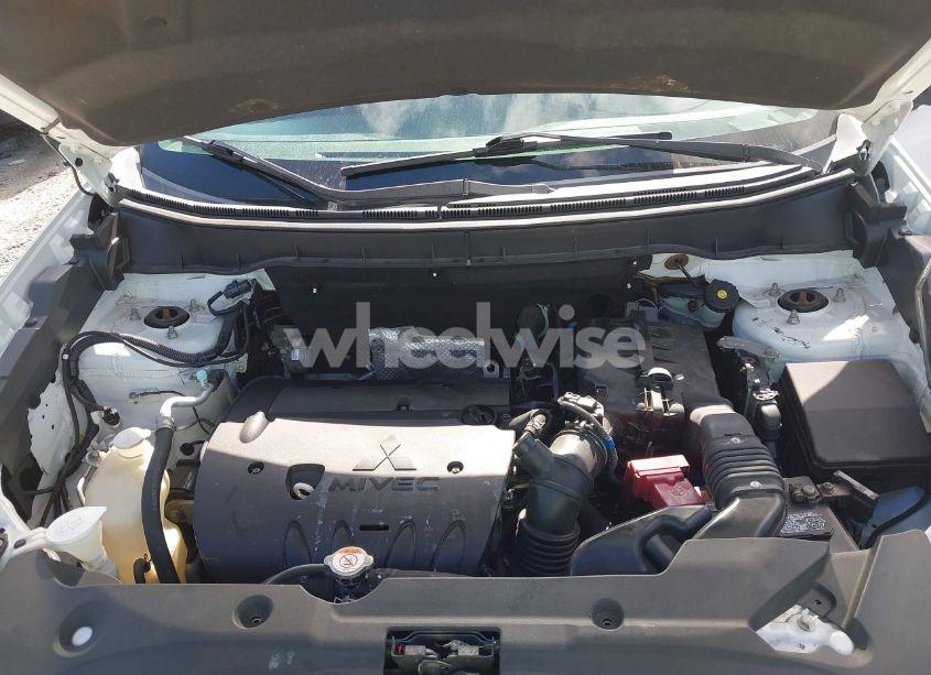 Photo 10 of 2015 Mitsubishi Outlander SPORT SE (VIN 4A4AR4AU1FE057024)