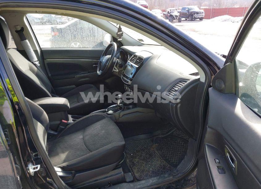 Photo 5 of 2015 Mitsubishi Outlander SPORT SE (VIN 4A4AR4AU3FE011291)