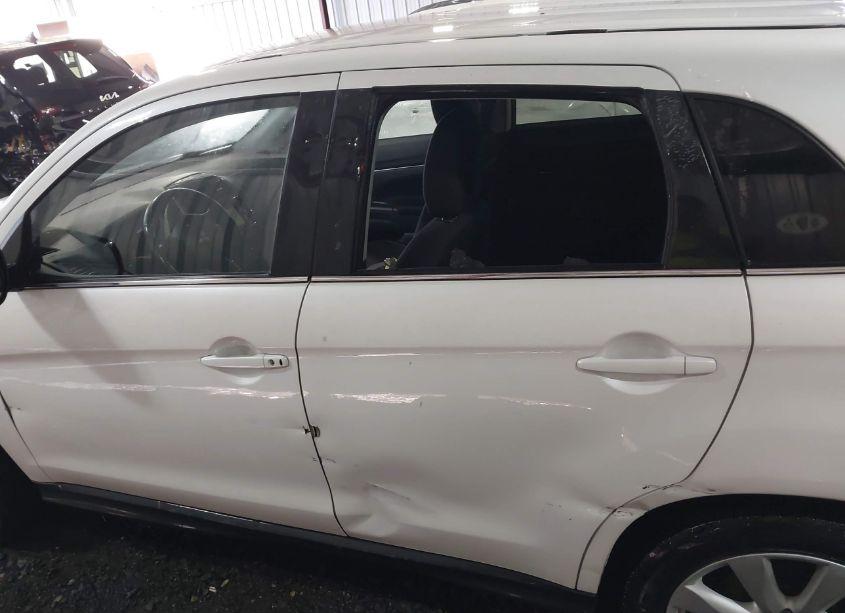 Photo 14 of 2014 Mitsubishi Outlander SPORT SE (VIN 4A4AR4AU4EE005630)