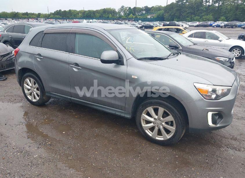 2015 Mitsubishi Outlander SPORT SE (VIN 4A4AR4AU4FE012823) main photo