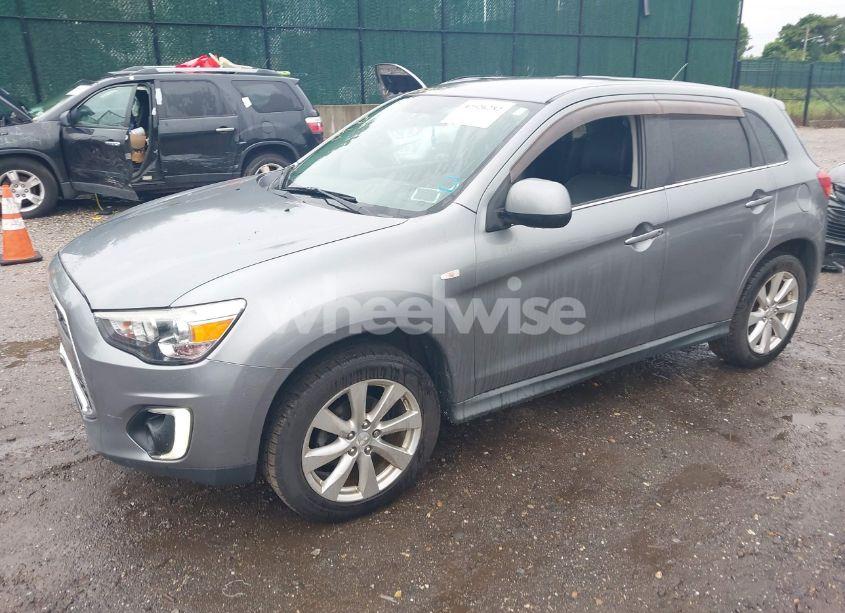 Photo 2 of 2015 Mitsubishi Outlander SPORT SE (VIN 4A4AR4AU4FE012823)