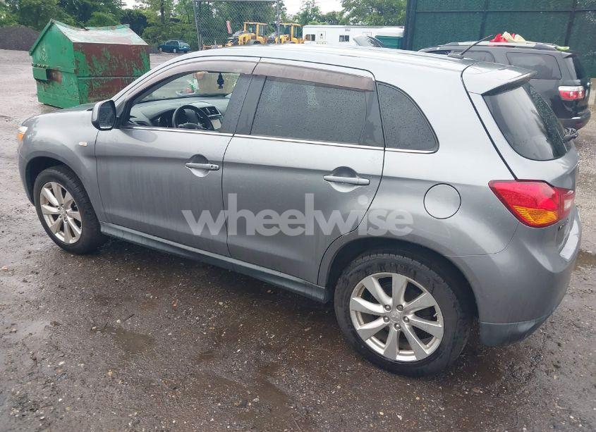 Photo 3 of 2015 Mitsubishi Outlander SPORT SE (VIN 4A4AR4AU4FE012823)