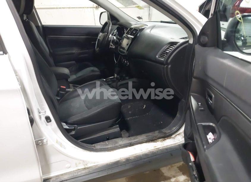 Photo 5 of 2015 Mitsubishi Outlander SPORT SE (VIN 4A4AR4AU5FE012250)