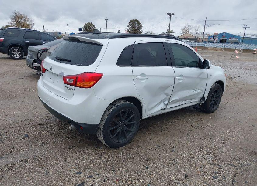 Photo 4 of 2015 Mitsubishi Outlander SPORT SE (VIN 4A4AR4AU5FE028495)