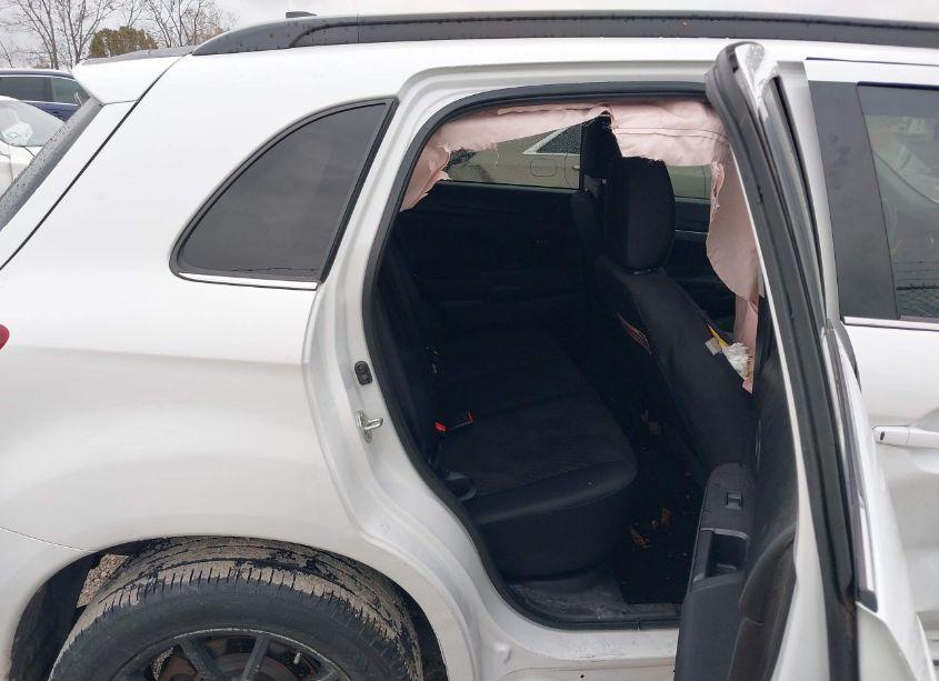 Photo 8 of 2015 Mitsubishi Outlander SPORT SE (VIN 4A4AR4AU5FE028495)