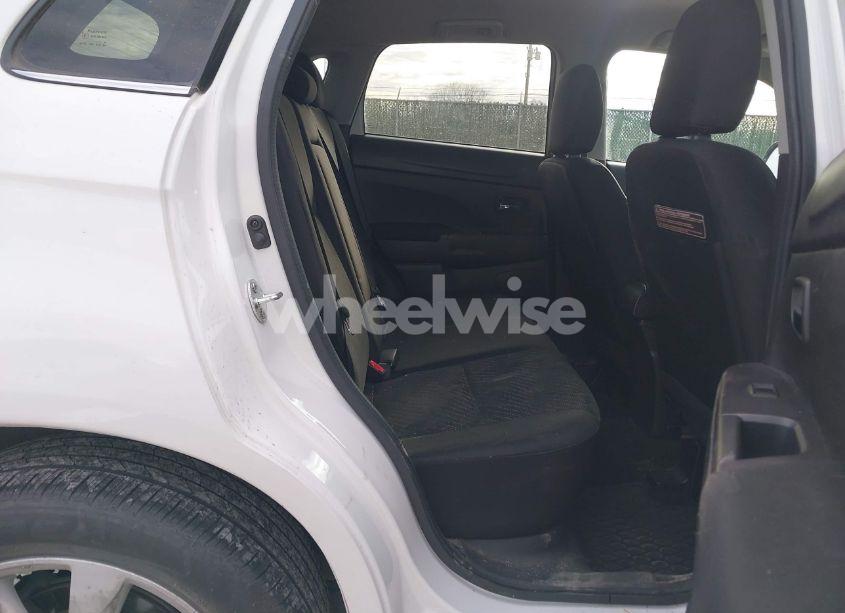 Photo 8 of 2015 Mitsubishi Outlander SPORT SE (VIN 4A4AR4AU6FE023404)